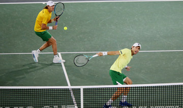 Australia edge France at Davis Cup, US make it two from two