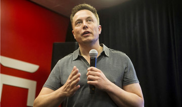 Tesla CEO Elon Musk speaks about new Autopilot features during a Tesla event in Palo Alto, California October 14, 2015. (REUTERS