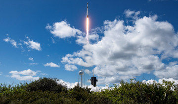 SpaceX gets US approval to deploy up to 7,500 satellites