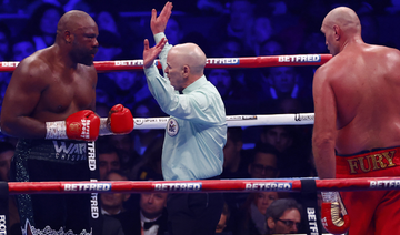 Fury stops Chisora to retain WBC heavyweight title