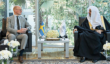 Sheikh Mohammed Al-Issa hold talks with Eric Salmgren in Riyadh. (SPA)