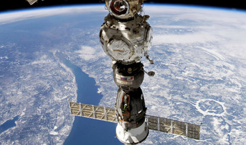 Temperature rising on Soyuz, crew not in danger