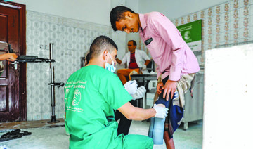 KSrelief-backed prosthetics center in Taiz governorate provided 1,917 services to 529 beneficiaries in one month. (SPA)