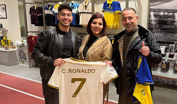 Al-Nassr fans flock to buy Cristiano Ronaldo jersey