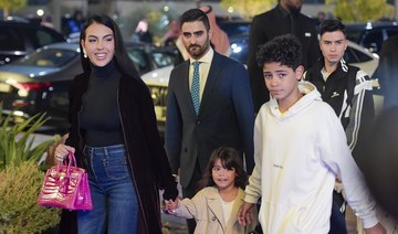 Saudi fans flock to recreate Georgina Rodriguez’s style as Ronaldo settles in Saudi Arabia