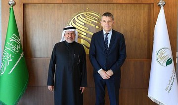 KSrelief chief Dr. Abdullah Al-Rabeeah meets with UNRWA Commissioner-General Philippe Lazzarini in Riyadh on Sunday. (SPA)