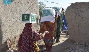 KSRelief distributes food aid in Pakistan, Lebanon and Niger