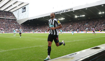 Newcastle United move to within touching distance of Europe with 3-1 win over Saints