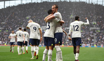 Spurs beat Palace to stay in hunt for European places