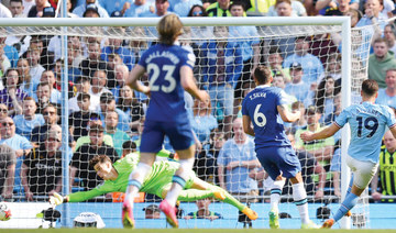 Manchester City beat Chelsea to celebrate Premier League title triumph