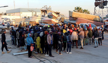 Rights group urges Tunisia to halt collective expulsions of African migrants