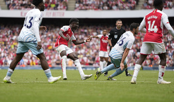 Arsenal sink Palace to extend perfect start despite Tomiyasu red card