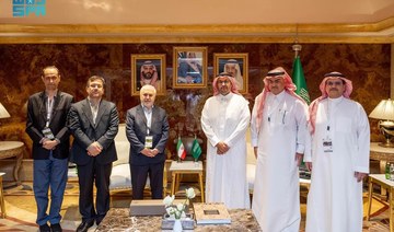 Saudi, Iranian ministers discuss cultural cooperation in Riyadh