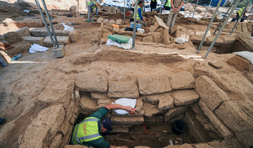 Four tombs discovered in Roman necropolis in Gaza