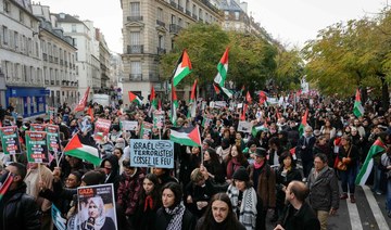 Paris protesters call for Gaza ceasefire