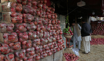 Rising tensions on Pakistan-Afghanistan border threaten trade of prized ‘Kandahari’ pomegranate
