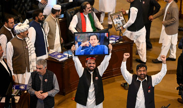 Amid ruckus, delays, new MPs take oath in Pakistan’s Khyber Pakhtunkhwa and Balochistan assemblies