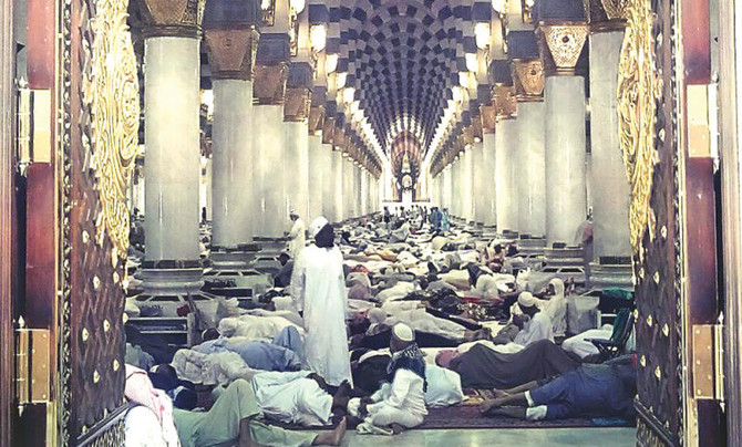 Undisciplined itikaf observers creating a mess in mosque