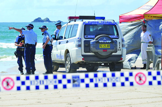 Shark kills man in Australia despite rescue try