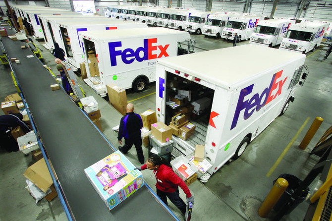 Free delivery creates holiday boon for US consumers at high cost