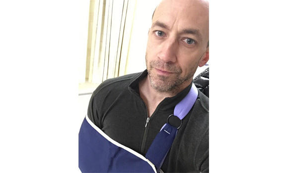 Top techie breaks collarbone in skiing accident