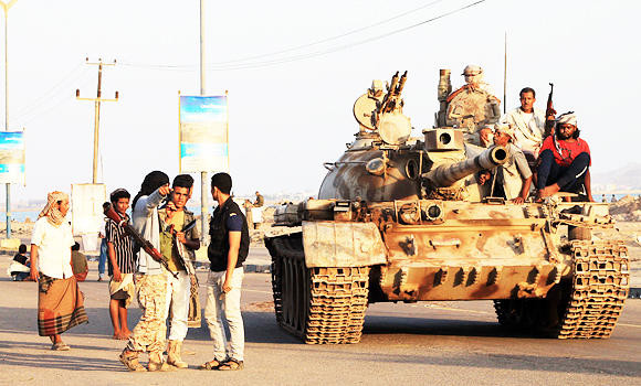 15,000 troops pledge loyalty to Hadi govt
