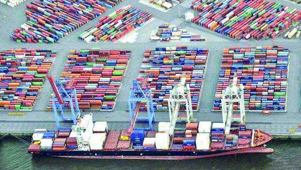 Saudi nonoil exports drop 14.5% to SR47bn