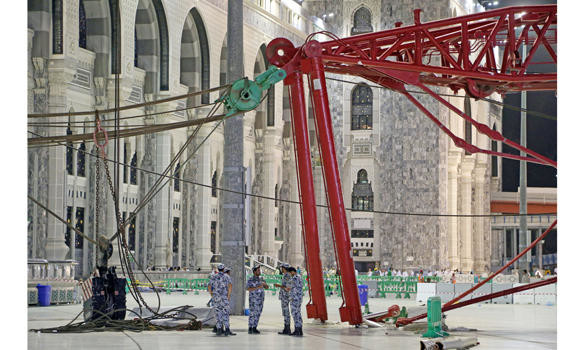 Civil Defense chief: high winds toppled Makkah crane