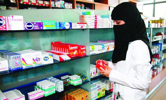 Govt mulls raising Saudization rate in pharmacies by 5%