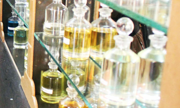 Close your nose: 10 gallons of urine found in ‘perfume factory’