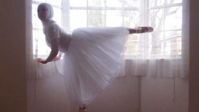 Muslim teen wants to be first professional hijabi ballerina