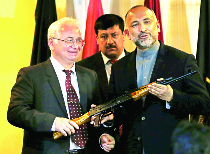 Moscow gives Kabul 10,000 Kalashnikovs