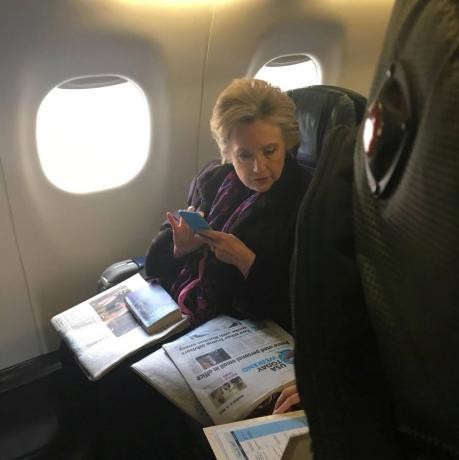 Snap of Clinton reading Pence e-mail headline goes viral