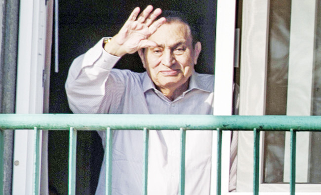 Mubarak walks free 6 years after his overthrow 