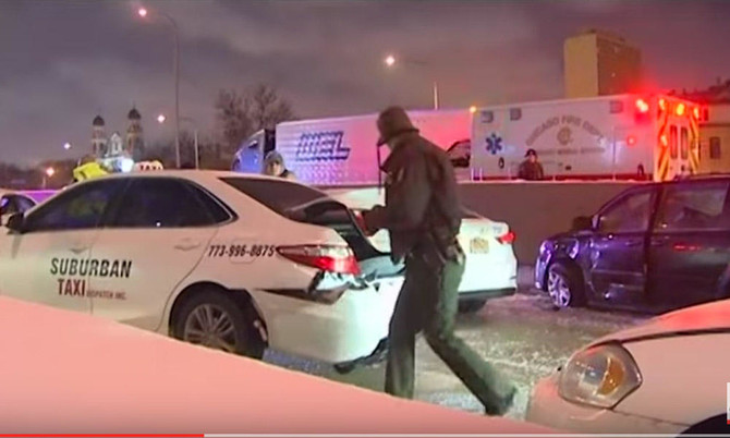 More than 30 cars involved in Chicago pileup