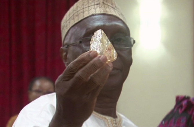 Sierra Leone pastor finds 706-carat diamond in village