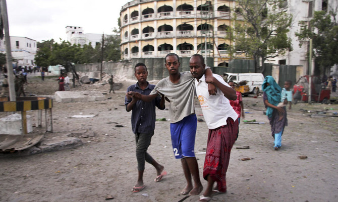 Car bomb kills 6 near Somalia presidential palace