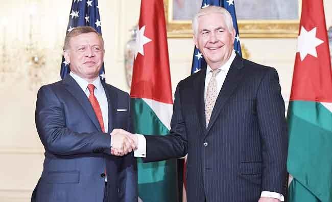 At White House, Jordan king to present Arab view on peace