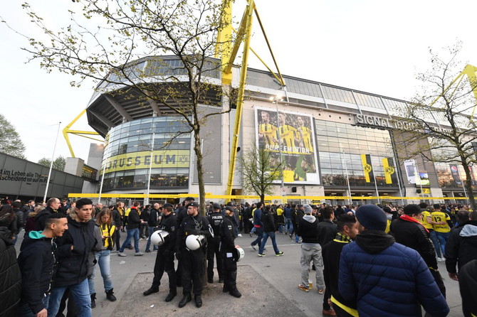 Police investigating 'in all directions' in Dortmund blasts