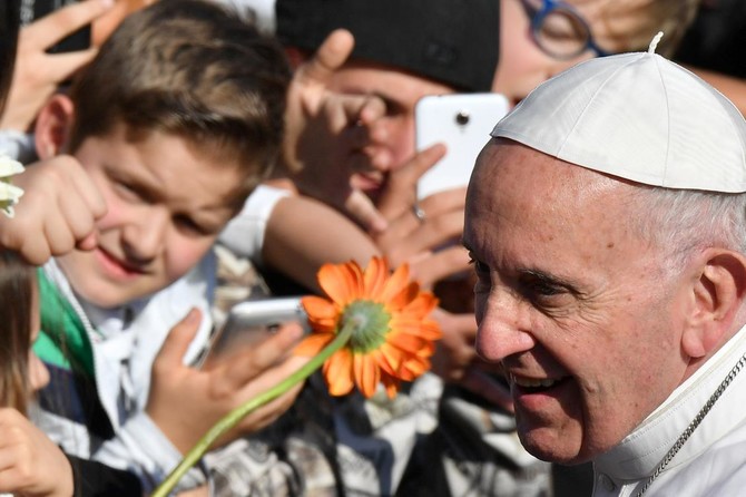 Pope likens migrant holding centers to “concentration camps“
