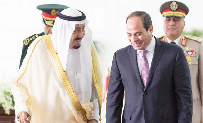 King Salman, Egyptian president hold talks