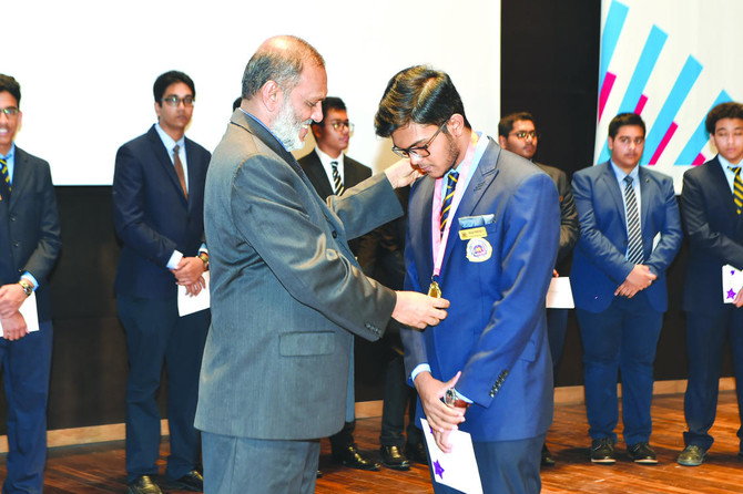 Jeddah's Sri Lankan International School (SLISJ) recognizes highest achievers on awards day