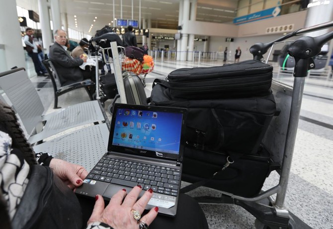 US likely to expand airline laptop ban to Europe -government officials