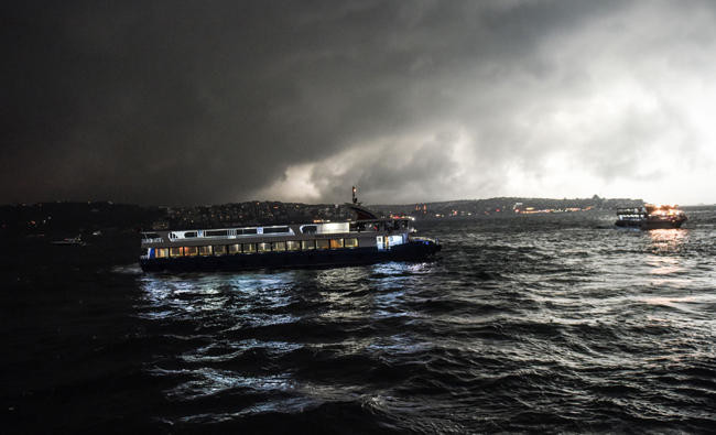 Freak storm floods roads, fells trees in Istanbul
