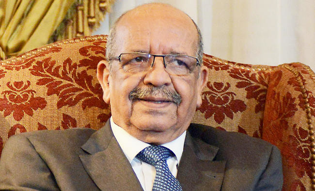 Algerian FM concludes regional tour to mediate Qatar crisis