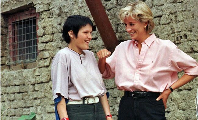Bosnia marks 20 years of Princess Diana’s visit