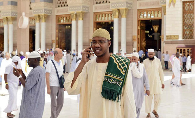 Social media communicates Hajj pilgrims’ feelings from holy sites to relatives around the world