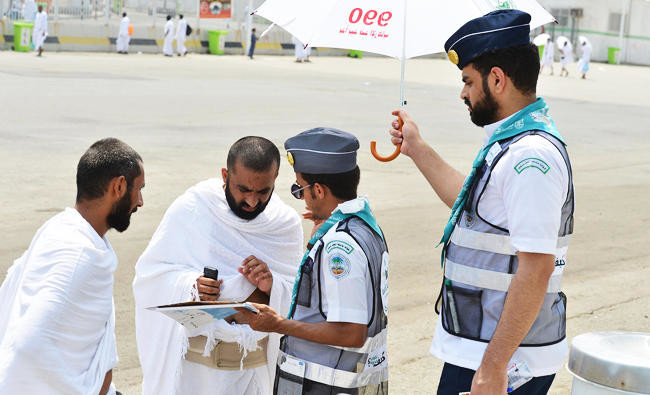 Humanity in the heart of Saudi holy sites during Hajj