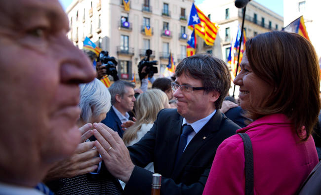 Spain’s prosecutor warns over Catalonia referendum as leaflets seized