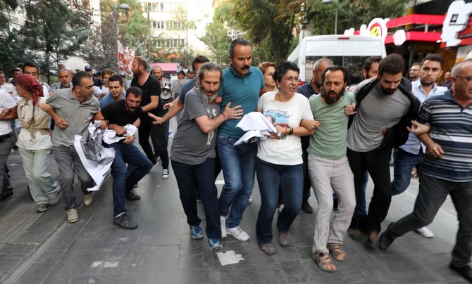 Turkey jails 14 lawyers representing imprisoned hunger strikers